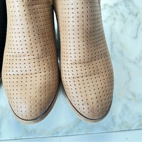 Ankle boots wooden heel women’s size 6 casual wear y2k boho style boots by Aldo - Picture 3 of 13